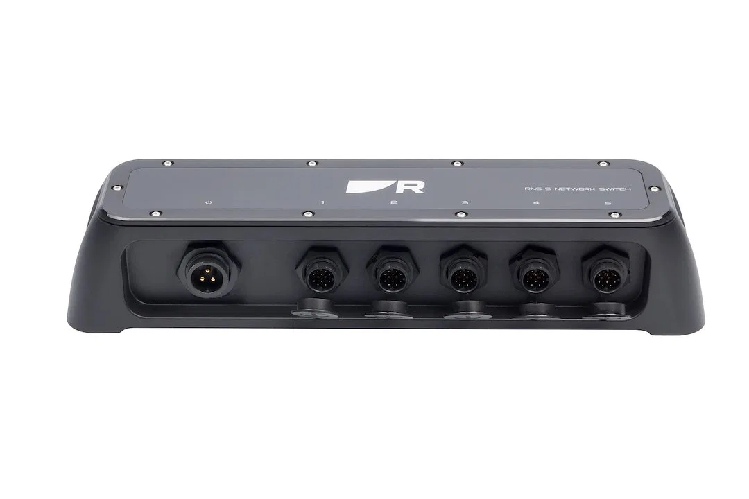 A80731 – RAYMARINE Marine Network Switch, Designed For Expanding Raymarine Integrated Chart Plotter  - view 2